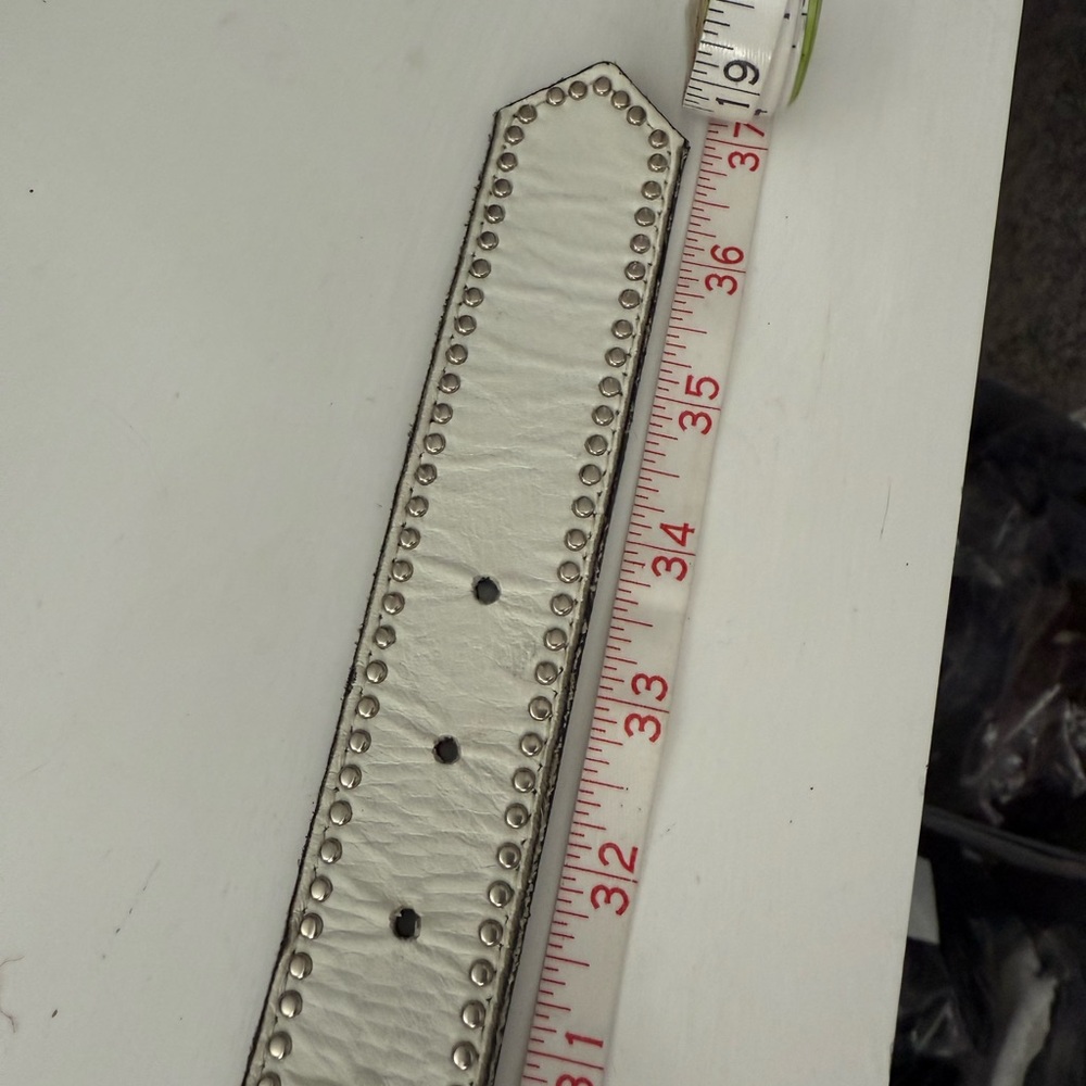 Silver and White Belt with Bull Skull Buckle - Picture 9 of 9